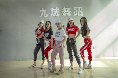 扬州爵士舞培训，扬州年会舞蹈编排培训