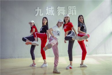 扬州爵士舞培训，扬州日韩MV舞蹈培训